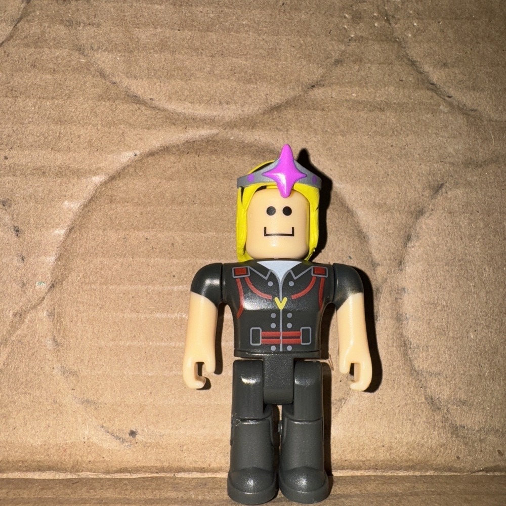 Roblox Series 1 - Lily_S / Lady of the Federation Necklace (Rare) No Code